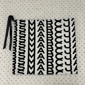 marc jacobs monogram dust bag